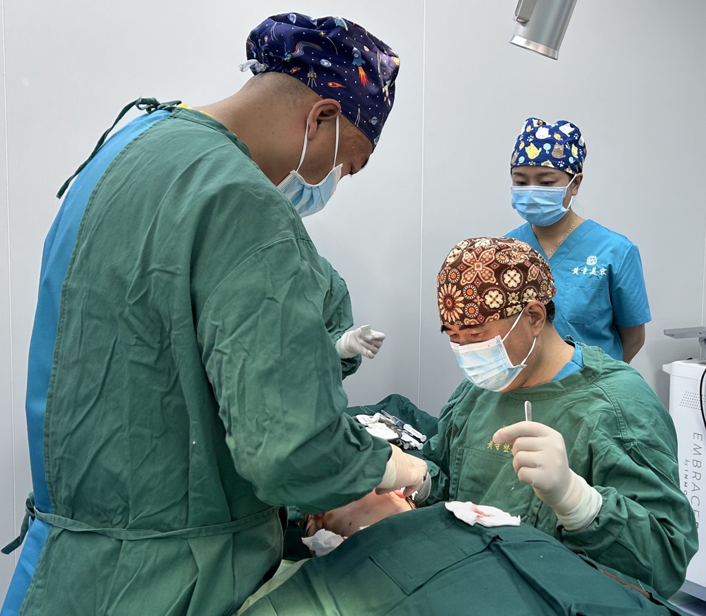 拉皮手术后,为什么有些人看起来自然,有些人看着别扭? 拉皮手术后,为什么有些人看起来自然,有些人看着别扭?