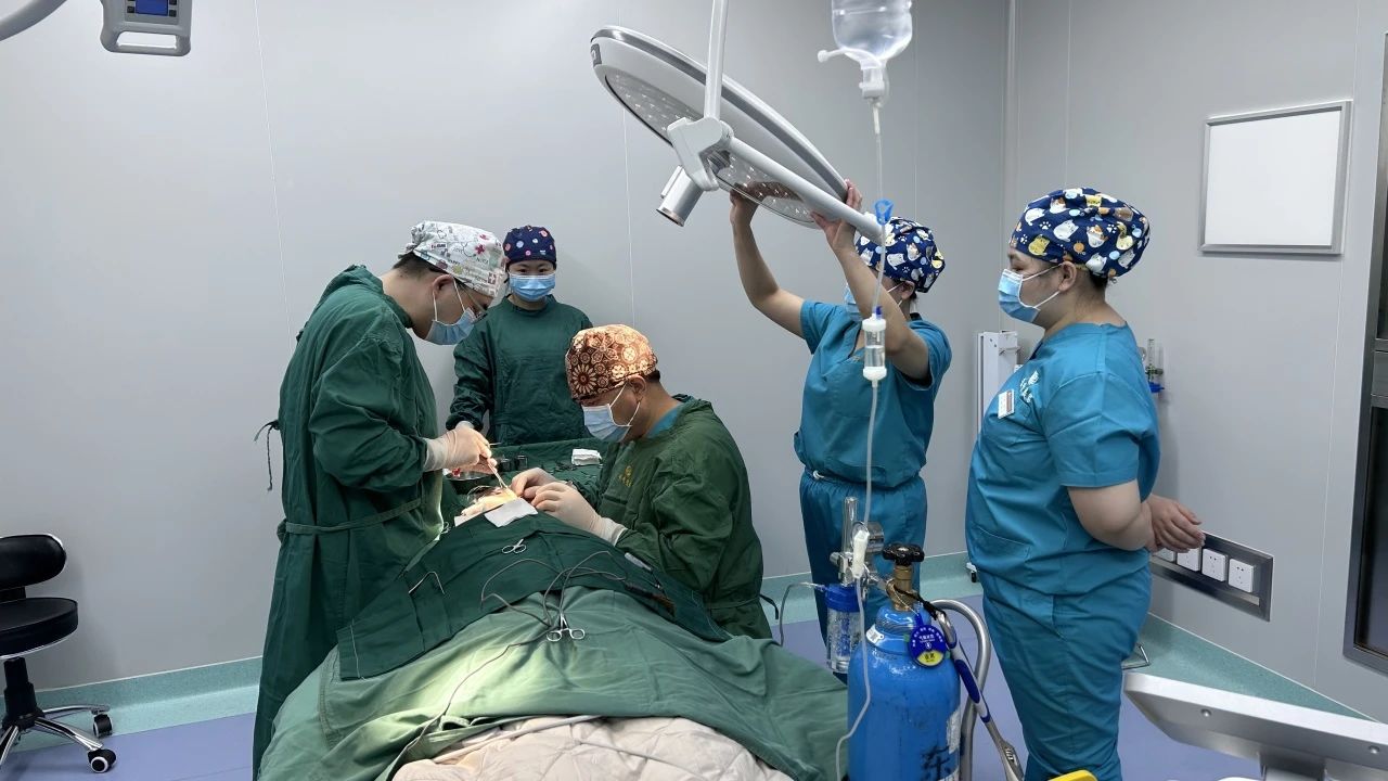 我不希望改变太大,我害怕别人的嘲笑! 我不希望改变太大,我害怕别人的嘲笑!