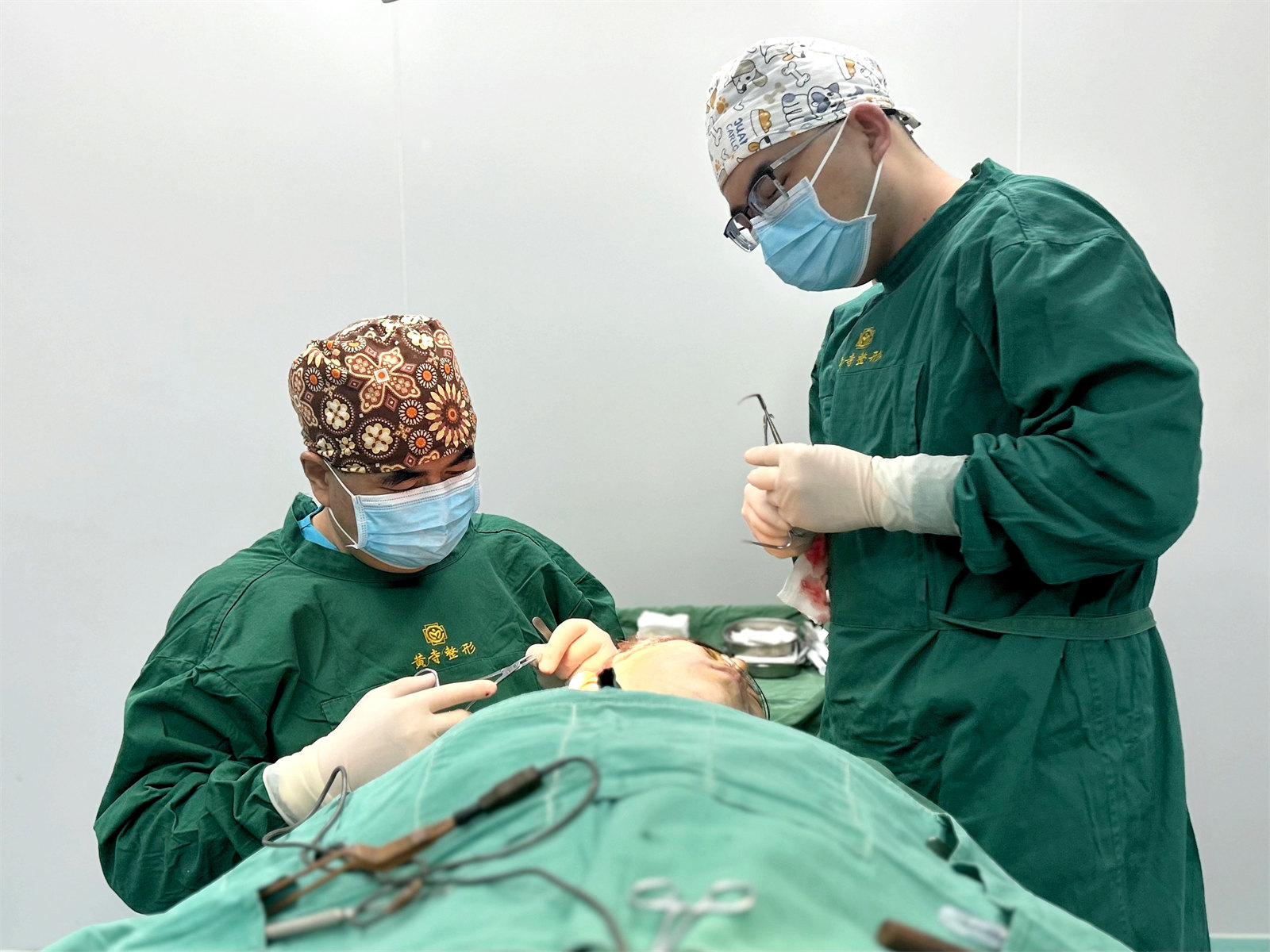 法令纹填充玻尿酸多久恢复自然？