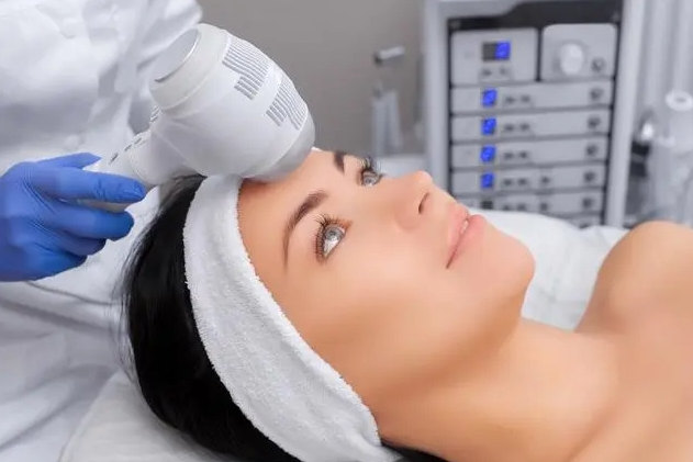 Caw小切口面部提升与传统拉皮、线雕、注射除皱、光电除皱的区别