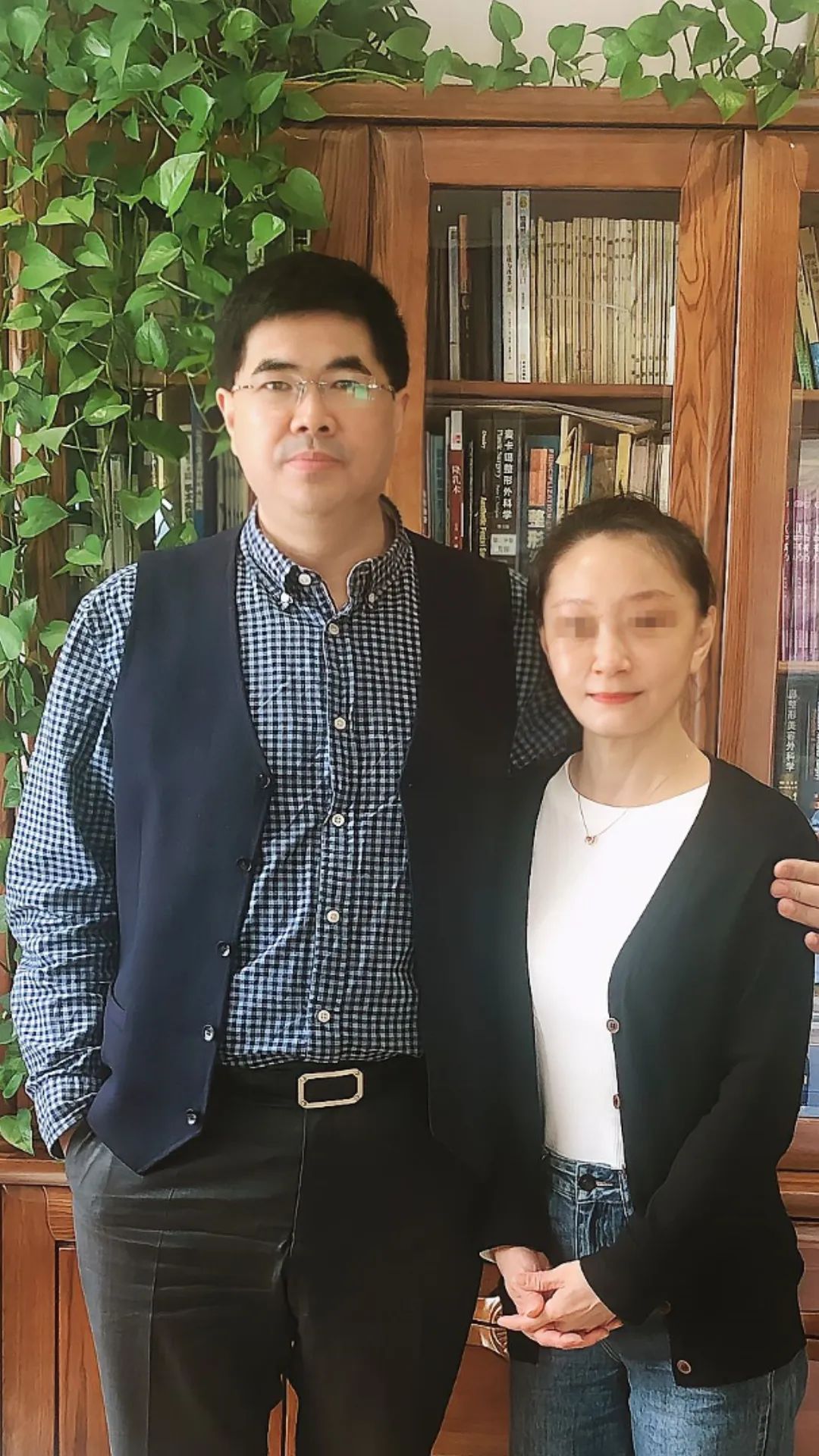 拉皮手术3年从自卑到焦虑，她到底经历了什么！翻天覆地变化让人太惊讶了！