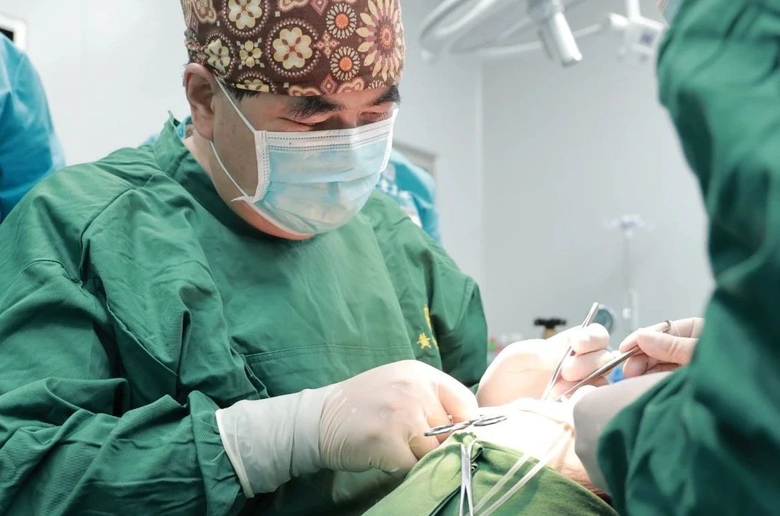 56岁姐姐做拉皮手术过程全公开!这样的效果也是你想要的吗? 56岁姐姐做拉皮手术过程全公开!这样的效果也是你想要的吗?