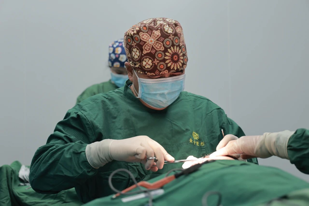 拉皮手术经历分享：黄寺医院医疗团队的细致、专业与贴心