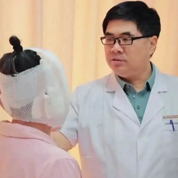 54岁失业后花好几万做拉皮手术，我究竟错哪儿了？你们咋就这么激动呢！